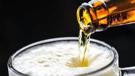 ¿Cuál es el efecto de la cerveza en el cuerpo cuando hace calor?
