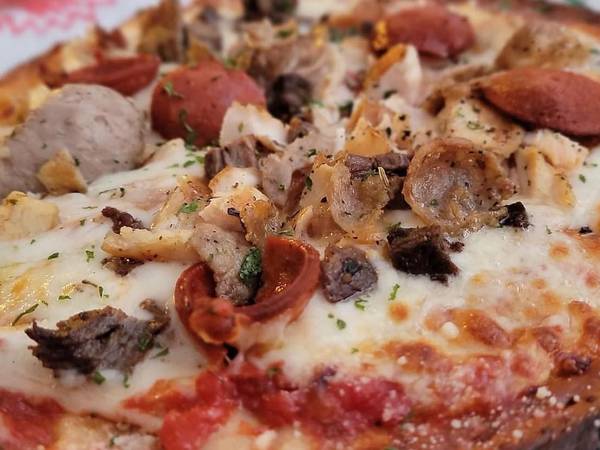 El Leñazo Pizza Bar Grill: pizzas artesanales con inconfundible sabor a leña