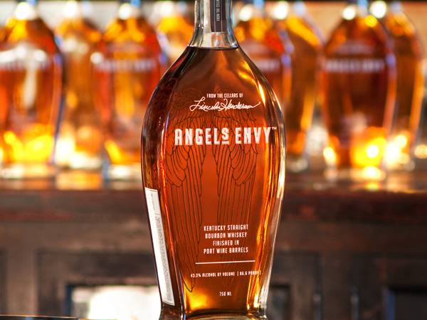 Presentan nuevo Kentucky Straight Bourbon Whiskey terminado en barriles de vino de Oporto