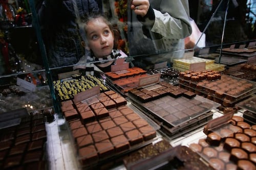 Expertos revelan los sorprendentes beneficios de comer chocolate todos los días