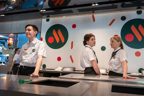 Reabren los McDonald’s en Rusia con nuevo nombre: “Delicioso y punto”