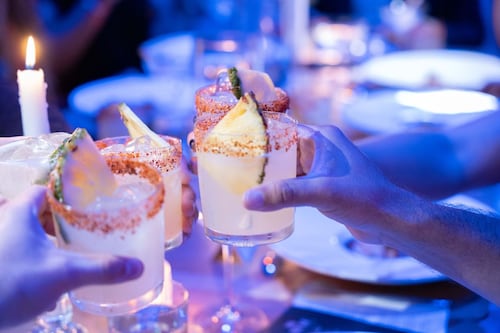 Celebran Disaronno Day con estilo durante “The Longest Dinner”