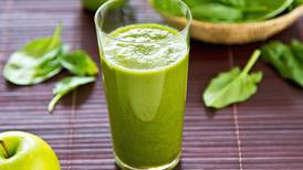 Receta de jugo natural con manzana verde para que puedas dormir mejor