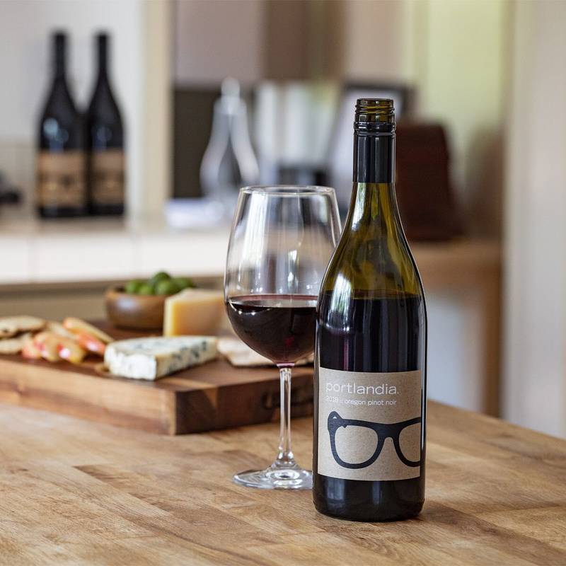 El 2021 Oregon Pinot Noir y el 2020 Big Believer Cabernet Columbia Valley Cab de Portlandia Wines ya están disponibles en Sabrina Wine & Spirits.